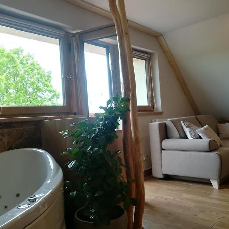 Apartman Life In Nature Jaronice Екстериор снимка