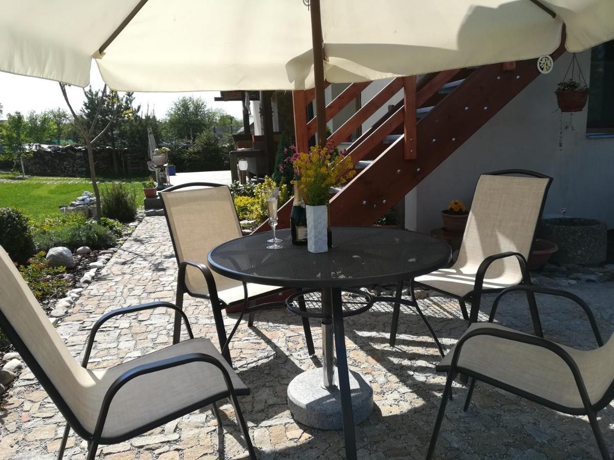 Apartman Life In Nature Jaronice Екстериор снимка