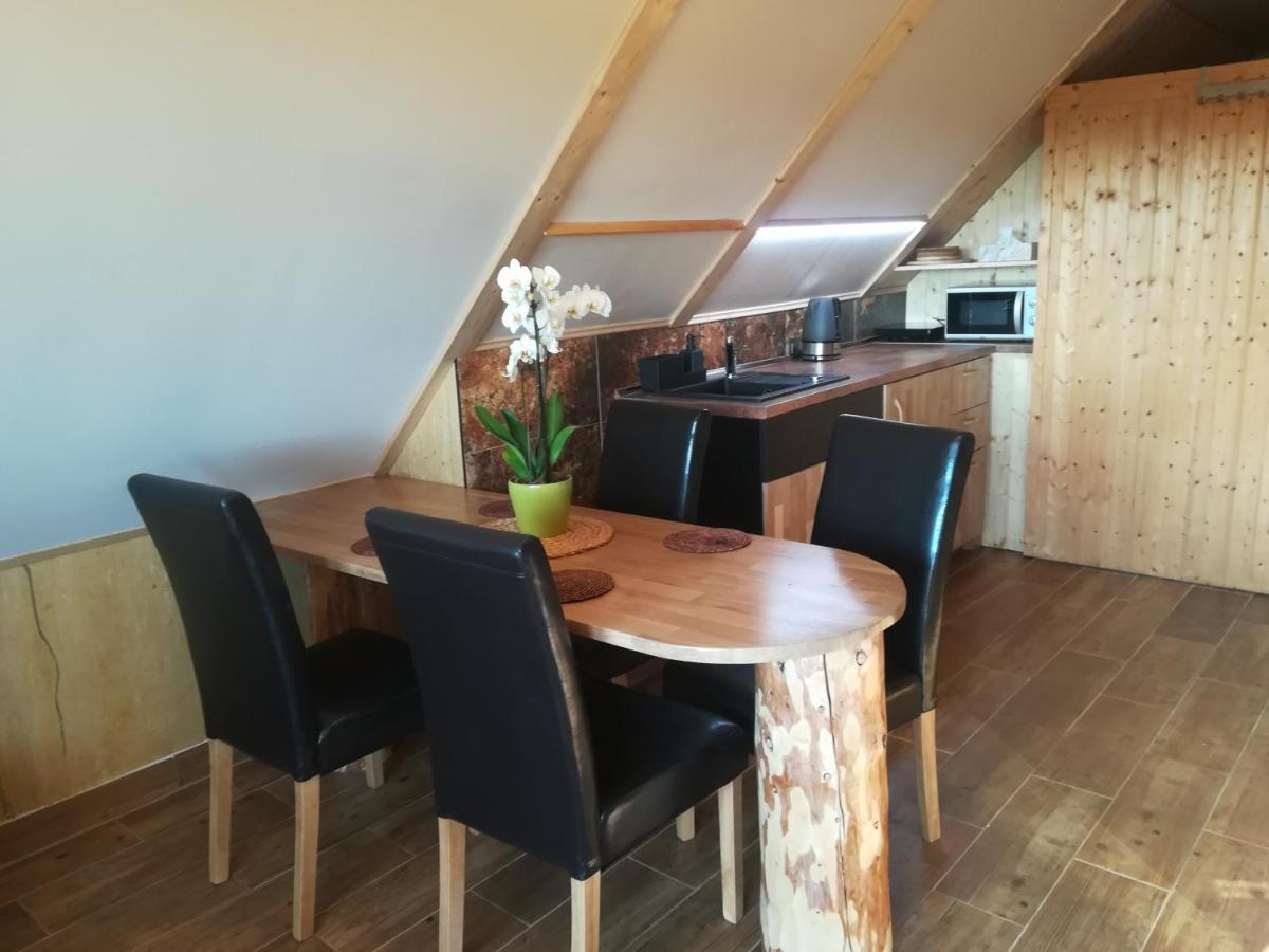 Apartman Life In Nature Jaronice Екстериор снимка