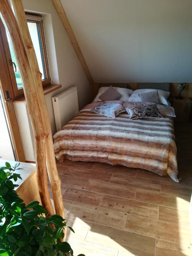 Apartman Life In Nature Jaronice Екстериор снимка