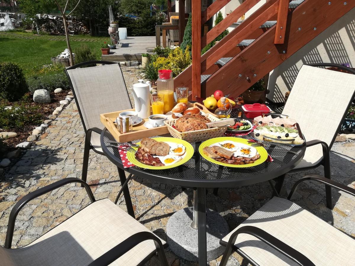 Apartman Life In Nature Jaronice Екстериор снимка