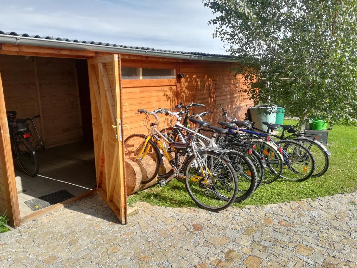 Apartman Life In Nature Jaronice Екстериор снимка